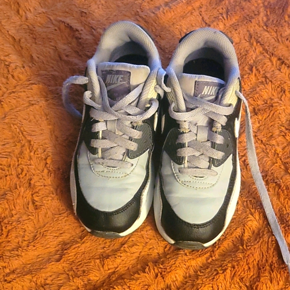 Kids sneakers